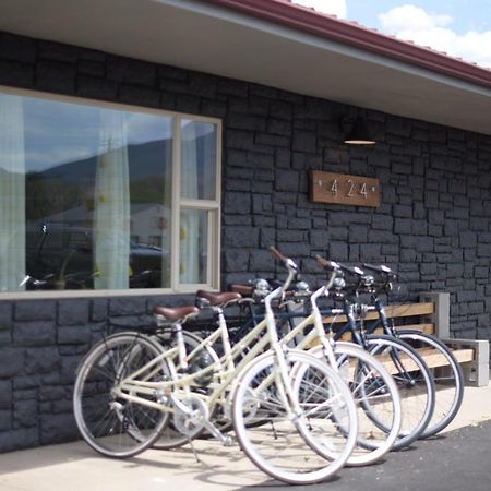 Spoke And Vine Motel Palisade Exteriér fotografie